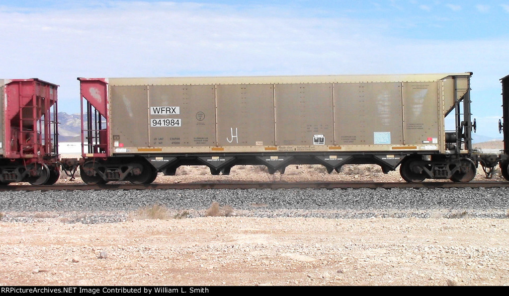 EB Unit Empty Hooper Frt at Erie NV  07-28-2022 -20